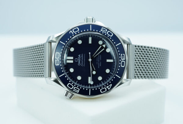 OMEGA SEAMASTER DIVER 300M 007 JAMES BOND 60th ANNIVERSARY 2023 FULL SET - Image 10