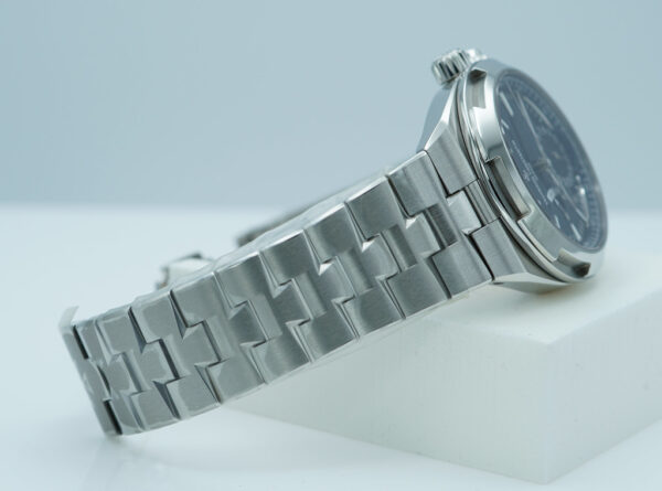 Vacheron CONSTANTIN OVERSEAS DUAL TIME 7900V BLUE DIAL 2021 WARRANTY FULL SET - Image 6