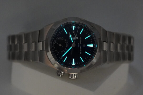 Vacheron CONSTANTIN OVERSEAS DUAL TIME 7900V BLUE DIAL 2021 WARRANTY FULL SET - Image 11