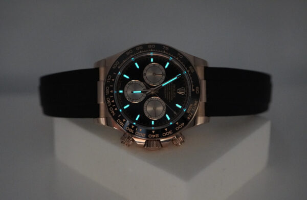 Rolex 126515LN DAYTONA ROSE GOLD OYSTERFLEX BLACK SUNDUST DIAL 2024 FULL SET - Image 11