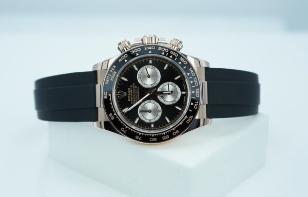 Rolex 126515LN DAYTONA ROSE GOLD OYSTERFLEX BLACK SUNDUST DIAL 2024 FULL SET - Image 10