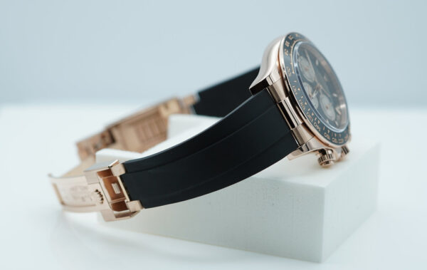 Rolex 126515LN DAYTONA ROSE GOLD OYSTERFLEX BLACK SUNDUST DIAL 2024 FULL SET - Image 5