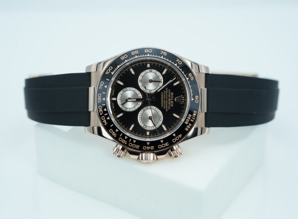 Rolex 126515LN DAYTONA ROSE GOLD OYSTERFLEX BLACK SUNDUST DIAL 2024 FULL SET - Image 9