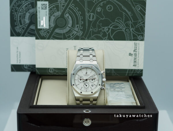 Audemars PIGUET ROYAL OAK CHRONOGRAPH 26300ST WHITE DIAL 39MM 2011 BOXES PAPERS - Image 2