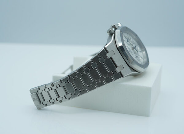 Audemars PIGUET ROYAL OAK CHRONOGRAPH 26300ST WHITE DIAL 39MM 2011 BOXES PAPERS - Image 6
