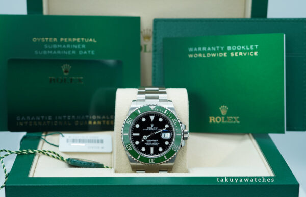 Rolex 126610LV SUBMARINER 41 GREEN MK2 BEZEL BLACK DIAL 2024 COMPLETE SET - Image 2