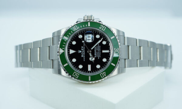 Rolex 126610LV SUBMARINER 41 GREEN MK2 BEZEL BLACK DIAL 2024 COMPLETE SET - Image 10