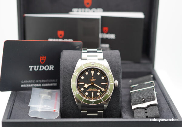 Tudor 79230G BLACK BAY HARRODS EDITION GREEN BEZEL 2023 WARRANTY FULL SET - Image 2