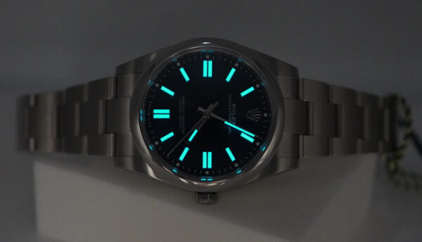 BRAND NEW Rolex 124300 OYSTER PERPETUAL BLUE DIAL 2024 41MM COMPLETE SET - Image 11