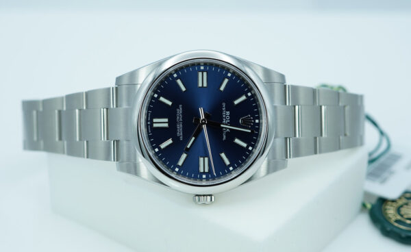BRAND NEW Rolex 124300 OYSTER PERPETUAL BLUE DIAL 2024 41MM COMPLETE SET - Image 9