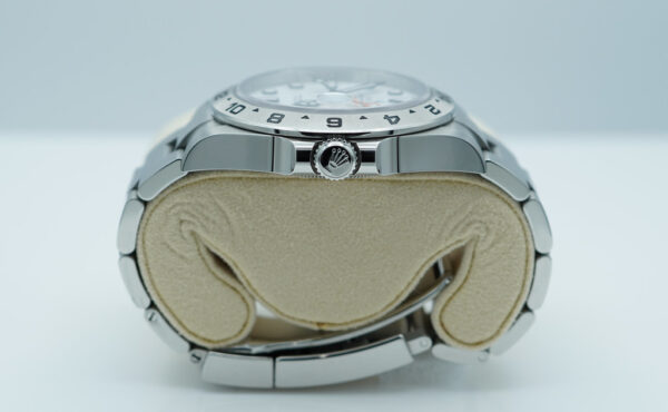 Rolex 226570 EXPLORER 2 POLAR WHITE DIAL NEW MODEL 2021 WARRANTY FULL SET - Image 3