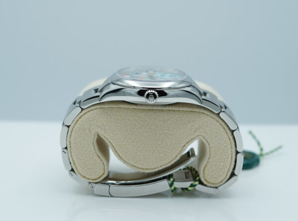 BRAND NEW Rolex 126000 OYSTER PERPETUAL 36 TURQUOISE CELEBRATION DIAL 2024 FULL SET - Image 3