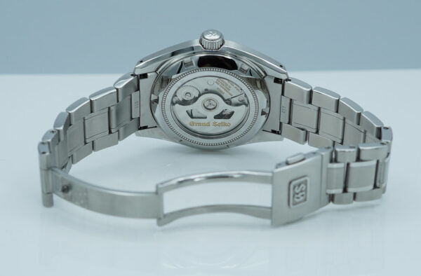 Grand Seiko SBGH335 WATCHES OF SWITZERLAND LIMITED EDITION GREEN DIAL 2023 FULL SET - Image 8