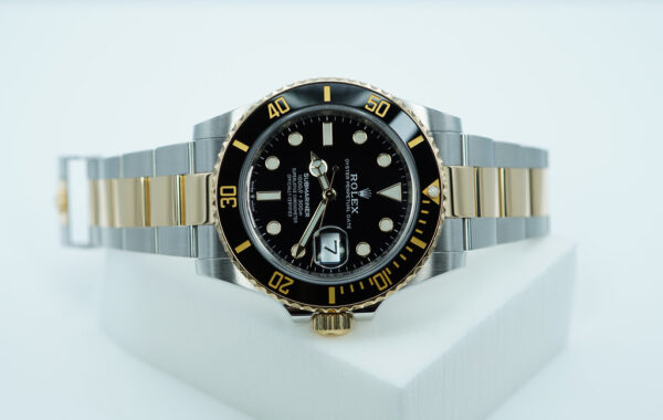 Rolex 126613LN SUBMARINER 18K YELLOW GOLD STEEL BLACK DIAL 2023 COMPLETE SET - Image 9