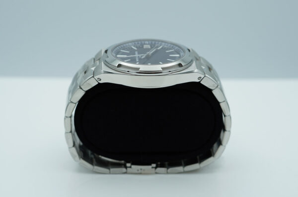 Vacheron CONSTANTIN OVERSEAS 4500V STAINLESS STEEL BLUE DIAL 2021 FULL SET - Image 4