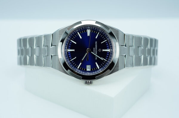 Vacheron CONSTANTIN OVERSEAS 4500V STAINLESS STEEL BLUE DIAL 2021 FULL SET - Image 9