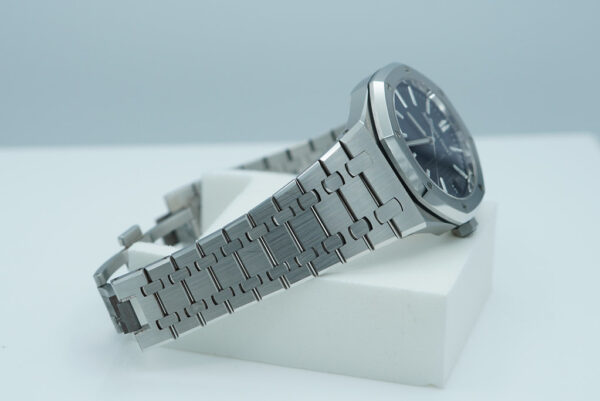 Audemars PIGUET ROYAL OAK 15510ST STAINLESS STEEL BLUE NUIT DIAL 2023 FULL SET - Image 6