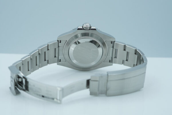 Rolex 126610LV SUBMARINER 41 GREEN MK2 BEZEL BLACK DIAL 2024 COMPLETE SET - Image 8