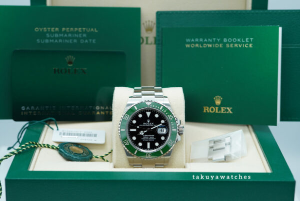 Rolex 126610LV SUBMARINER 41 GREEN MK2 BEZEL BLACK DIAL 2024 COMPLETE SET - Image 2