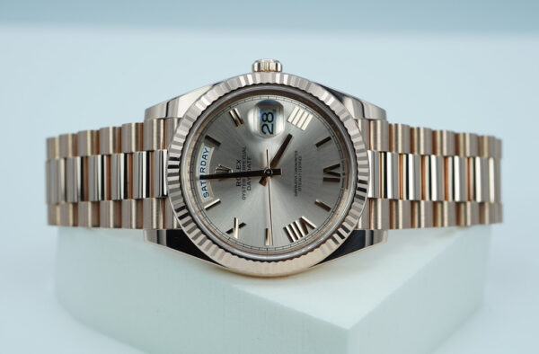 Rolex 228235 DAY DATE 40 ROSE GOLD SUNDUST ROMAN DIAL 2021 WARRANTY FULL SET - Image 10