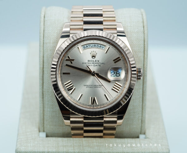Rolex 228235 DAY DATE 40 ROSE GOLD SUNDUST ROMAN DIAL 2021 WARRANTY FULL SET