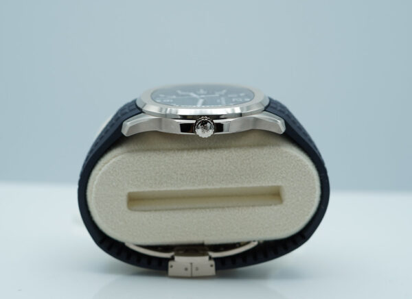 Patek PHILIPPE 5168G AQUANAUT WHITE GOLD BLUE DIAL 42MM 2024 COMPLETE SET - Image 3