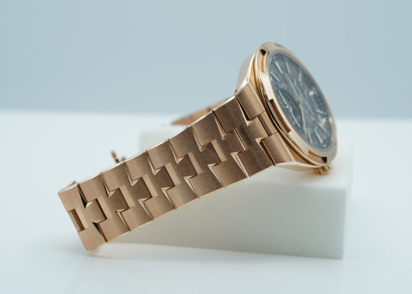 Vacheron CONSTANTIN OVERSEAS 6000V TOURBILLON SKELETON 18K ROSE GOLD FULL SET - Image 5