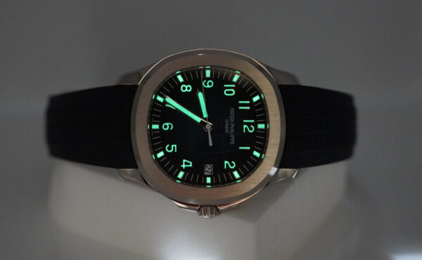 Patek PHILIPPE 5168G AQUANAUT WHITE GOLD BLUE DIAL 42MM 2024 COMPLETE SET - Image 12