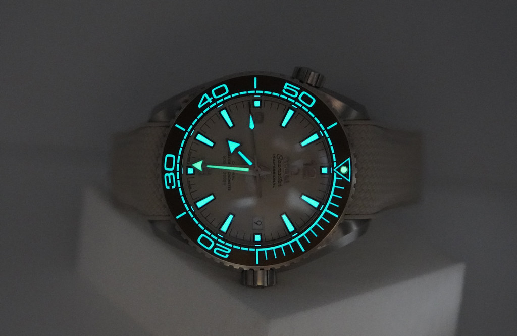 Omega SEAMASTER PLANET OCEAN 600M BEIGE LINEN DIAL 2024 WARRANTY