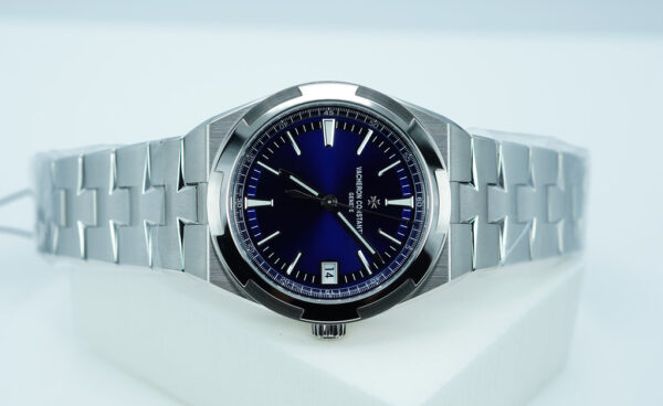 BRAND NEW Vacheron CONSTANTIN OVERSEAS 4520V STAINLESS STEEL BLUE DIAL 2024 NEW MODEL - Image 9