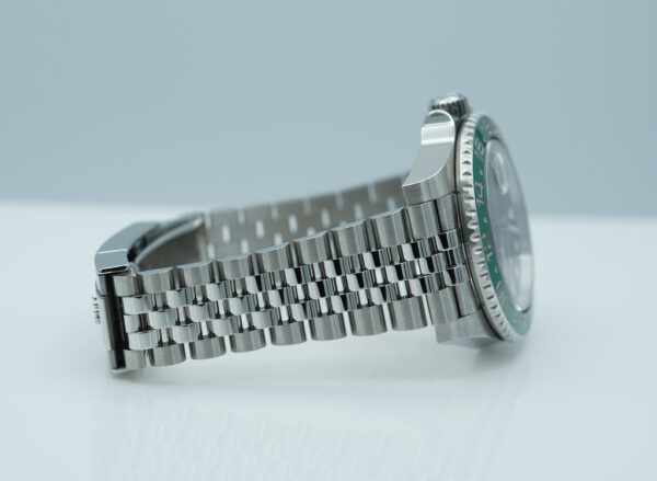 Rolex 126720VTNR GMT MASTER 2 LEFTY BLACK GREEN SPRITE JUBILEE BAND 2023 FULL SET - Image 6