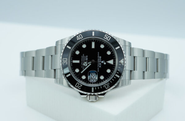 Rolex 126610LN SUBMARINER DATE 41 NEW MODEL 2022 WARRANTY COMPLETE SET - Image 9