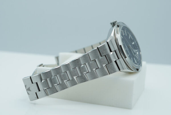 Vacheron CONSTANTIN OVERSEAS 4520V STAINLESS STEEL BLUE DIAL 2024 NEW MODEL FULL SET - Image 6