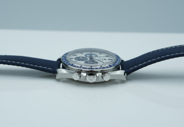 BRAND NEW Omega SPEEDMASTER SILVER SNOOPY AWARD 50TH ANNIVERSARY 2024 FULL SET - Image 3