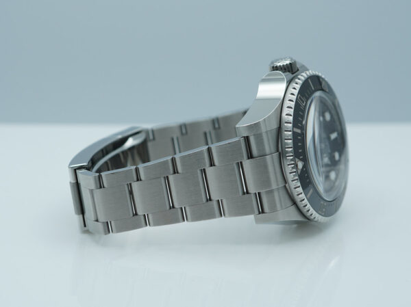 Rolex 136660 DEEPSEA D-BLUE DIAL JAMES CAMERON 2023 WARRANTY COMPLETE SET - Image 6
