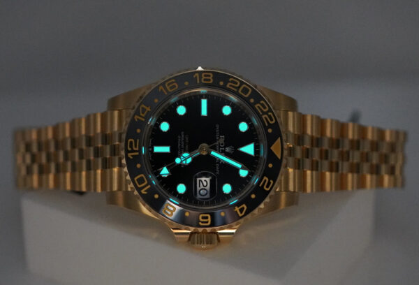 BRAND NEW Rolex 126718GRNR GMT MASTER 2 YELLOW GOLD GREY BLACK BEZEL JUBILEE BAND 2024 FULL SET - Image 11