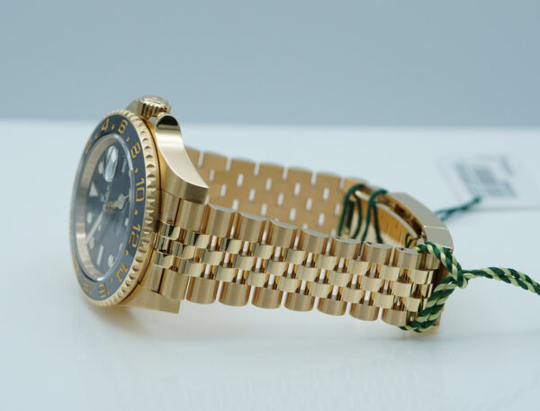 BRAND NEW Rolex 126718GRNR GMT MASTER 2 YELLOW GOLD GREY BLACK BEZEL JUBILEE BAND 2024 FULL SET - Image 5