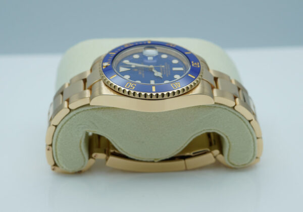 Rolex 116618LB SUBMARINER 18K YELLOW GOLD SMURF FLAT BLUE DIAL 2010 FULL SET - Image 3