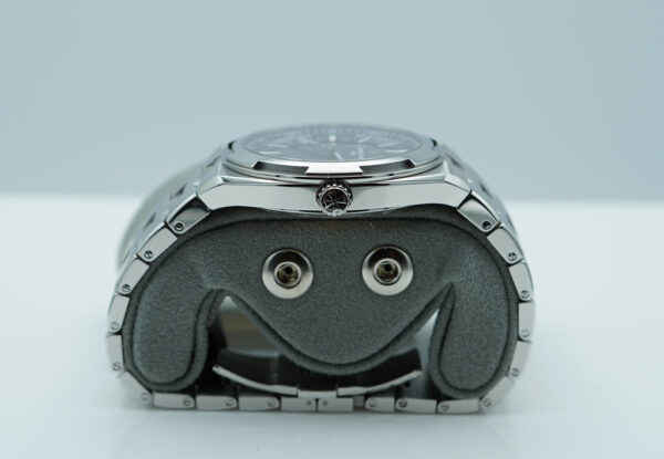 Vacheron CONSTANTIN OVERSEAS 4520V STAINLESS STEEL BLUE DIAL 2024 NEW MODEL - Image 3