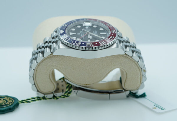 BRAND NEW Rolex 126710BLRO PEPSI GMT MASTER II RED BLUE JUBILEE BAND 2024 FULL SET - Image 4