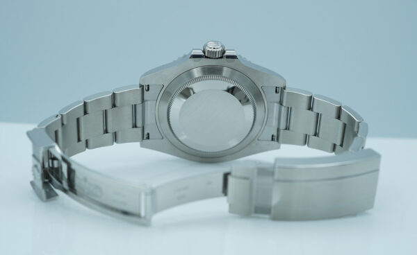 Rolex 126610LV SUBMARINER 41 GREEN MK2 BEZEL BLACK DIAL 2024 COMPLETE SET - Image 8