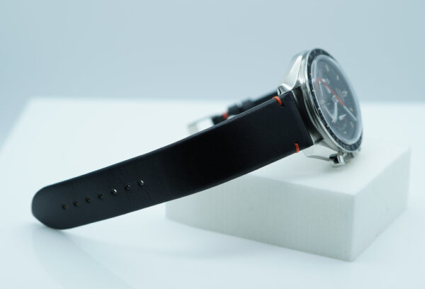 Omega SPEEDY TUESDAY ULTRAMAN SPEEDMASTER LIMITED EDITION 2018 COMPLETE SET - Image 5