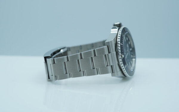 Rolex 124060 SUBMARINER NO DATE 41 NEW MODEL 2021 WARRANTY COMPLETE SET - Image 5