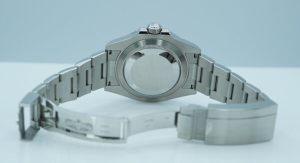Rolex 124060 SUBMARINER NO DATE 41 NEW MODEL 2021 WARRANTY COMPLETE SET - Image 8
