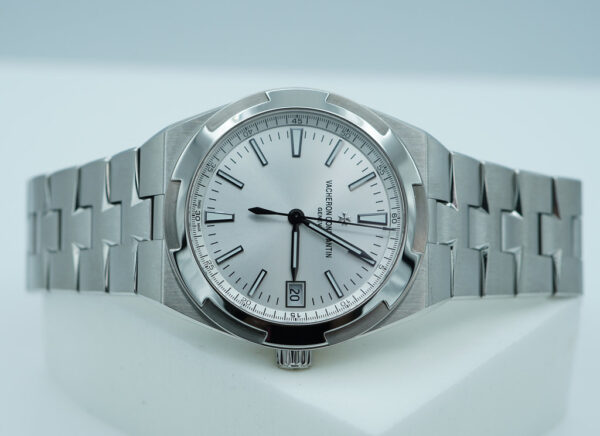 Vacheron CONSTANTIN OVERSEAS 4500V STEEL SILVER DIAL 2023 WARRANTY FULL SET - Image 9