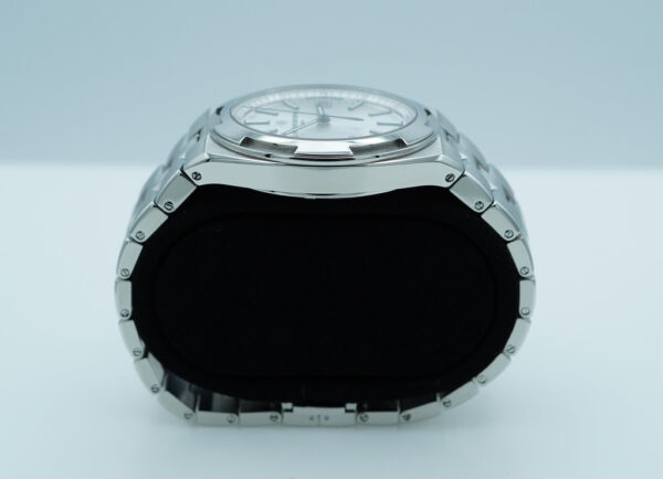 Vacheron CONSTANTIN OVERSEAS 4500V STEEL SILVER DIAL 2023 WARRANTY FULL SET - Image 4