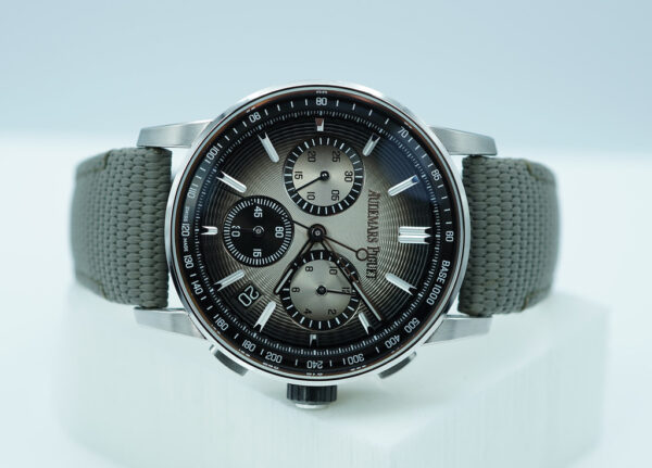 Audemars PIGUET CODE 11.59 CHRONOGRAPH STEEL CERAMIC CASE SMOKED BEIGE DIAL FULL SET - Image 9