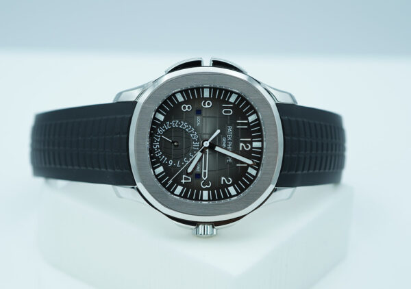Patek PHILIPPE 5164A AQUANAUT TRAVEL TIME STAINLESS STEEL 2022 FULL SET - Image 10