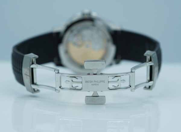 Patek PHILIPPE 5164A AQUANAUT TRAVEL TIME STAINLESS STEEL 2022 FULL SET - Image 8