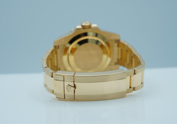 Rolex 116618LN SUBMARINER 18K YELLOW GOLD BLACK DIAL 40MM 2016 FULL SET - Image 7